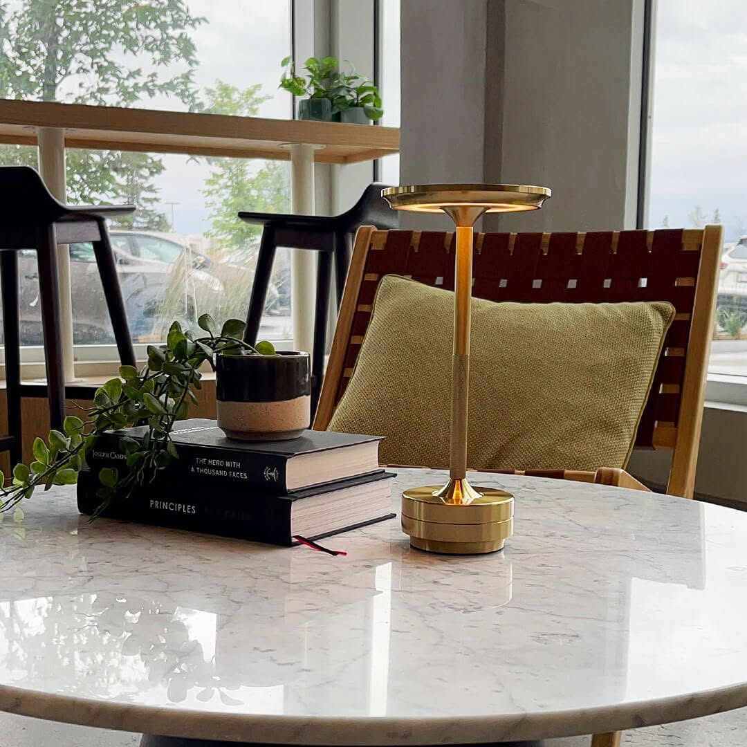 Apex Desk Lamp