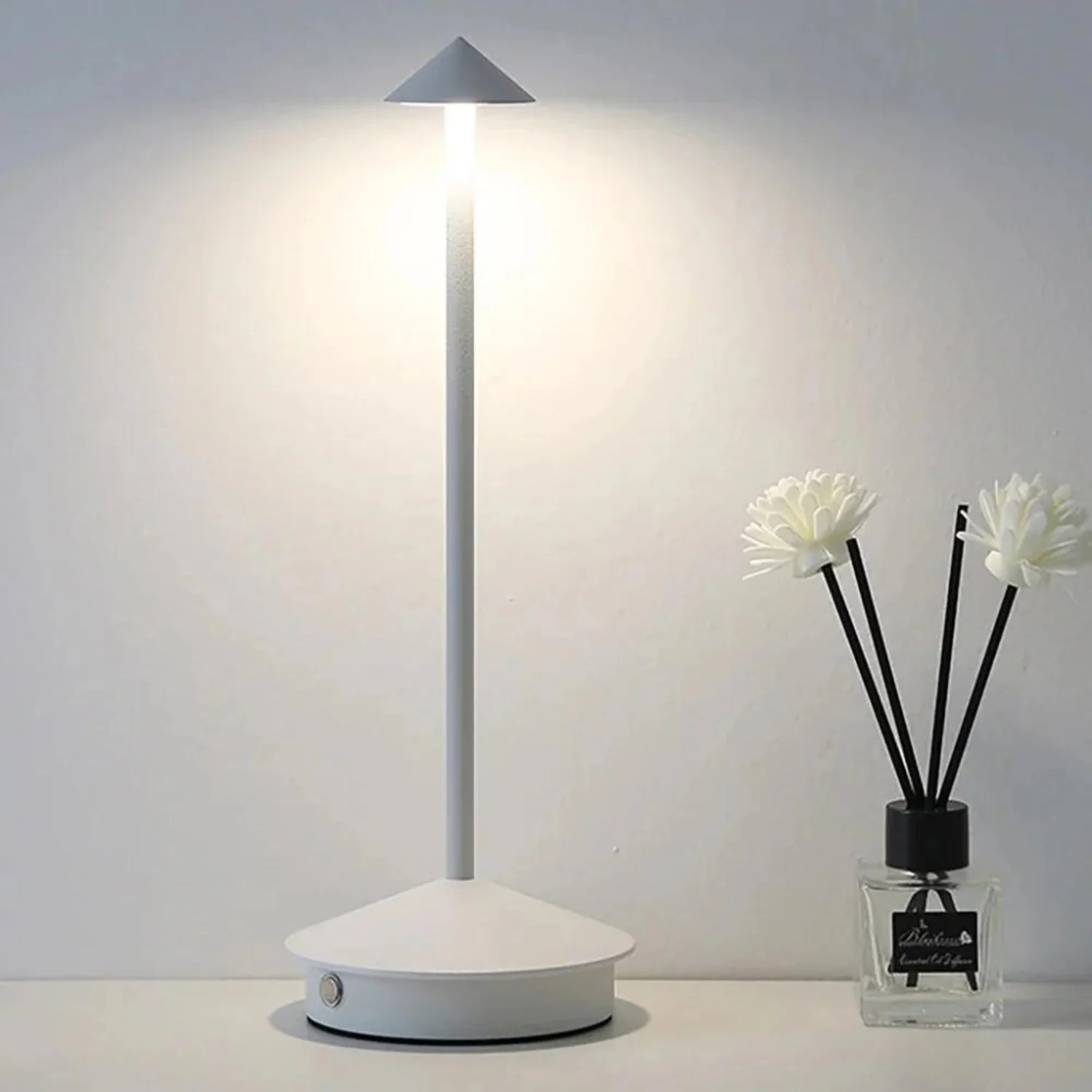Gloom Desk Lamp