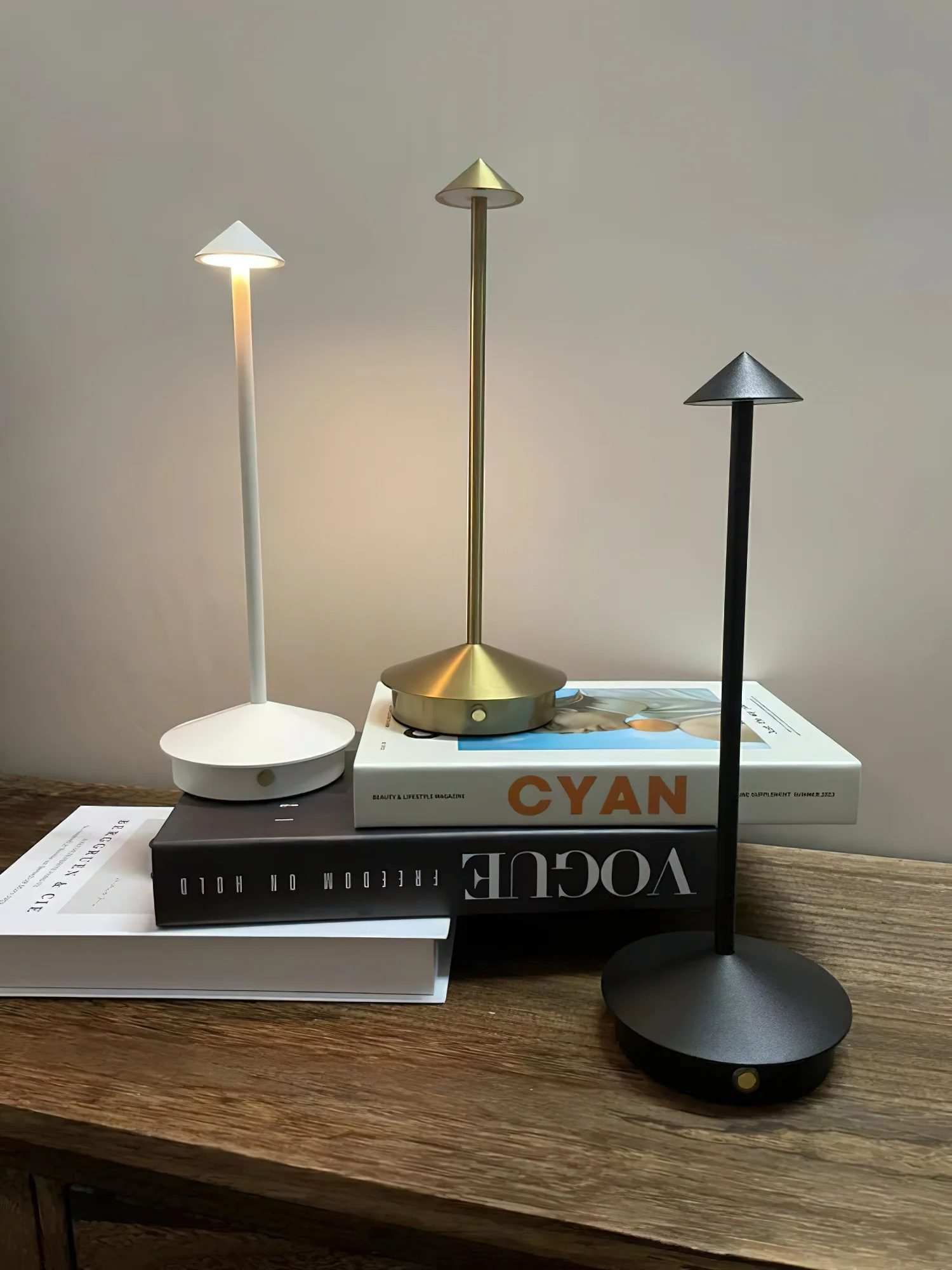 Gloom Desk Lamp