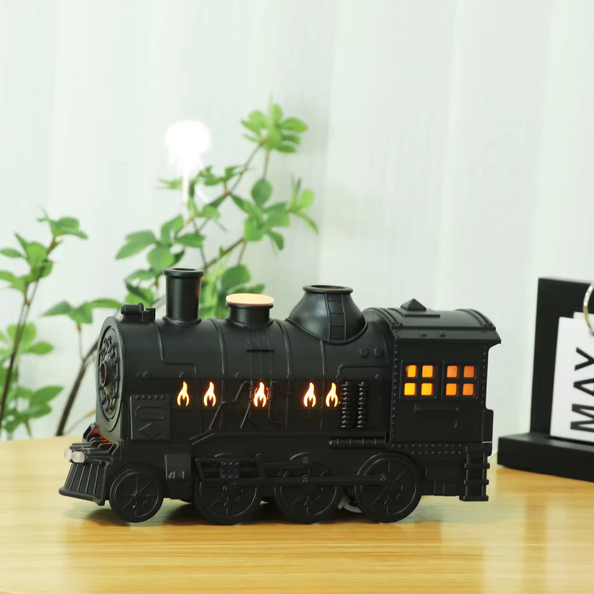 Vintage Train Humidifier & Diffuser
